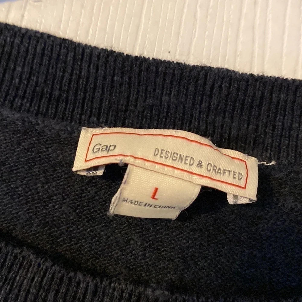 Gap womens sweater; size large